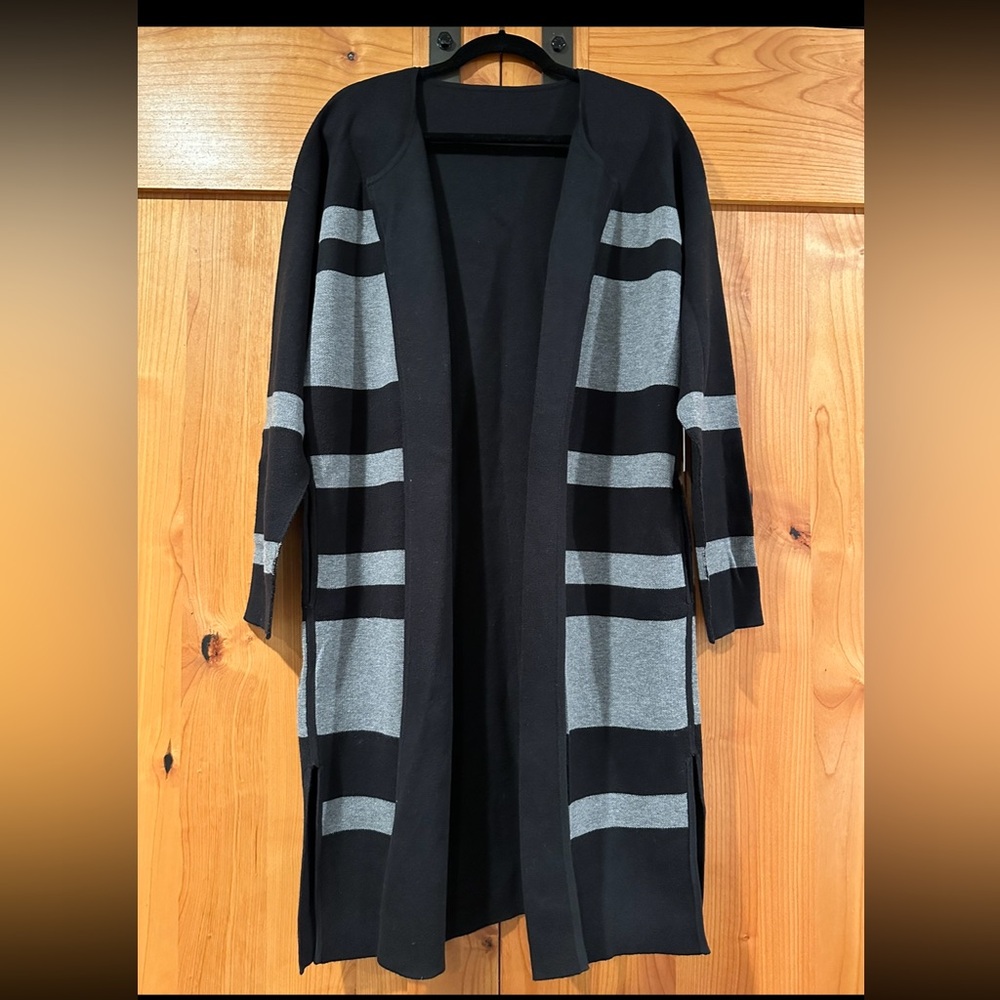 ATHLETA black and grey reversible cardigan/sweater coat. Size XL NWT